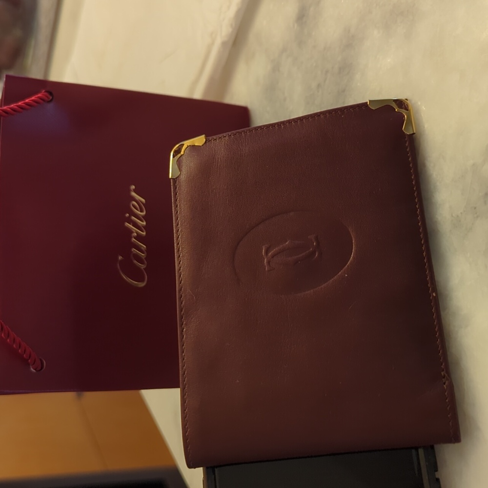 Cartier de Must Bordeaux Leather Bifold Wallet
